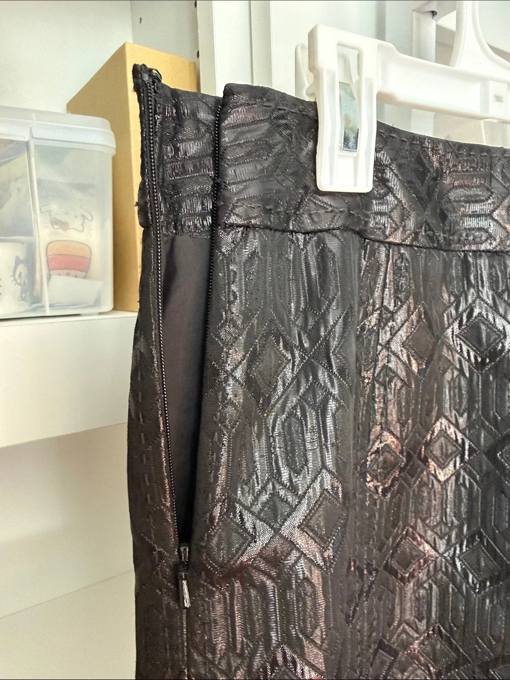 Tory Burch Siri Jacquard Pencil Skirt Side Zip Front Pleats Sz 4 Black Metallic